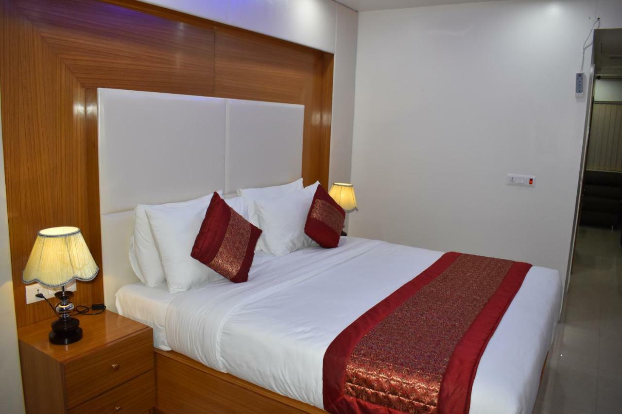 Hotel Anand International Bodh Gaya Extérieur photo